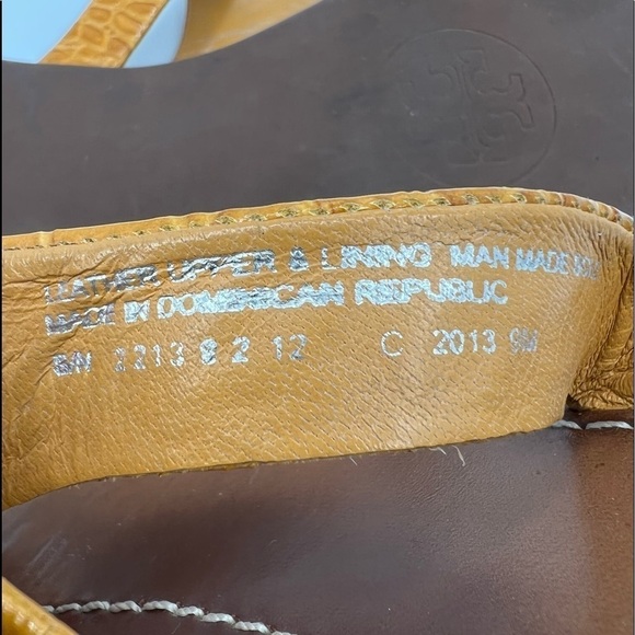 Tory Burch Brown Leather Thora Flat T-Strap Sandals Size 8 Women’s - Picture 2 of 8